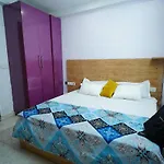 Airport Distance Large Apartment