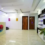 Airport Distance Large Apartment