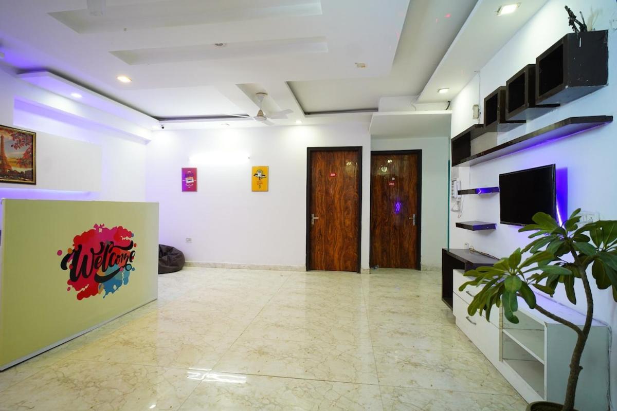 Airport Distance Large Apartment New Delhi